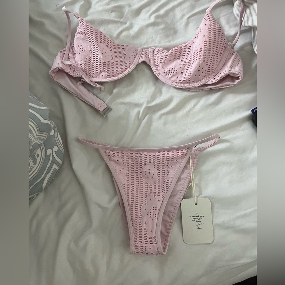 Frankie’s bikinis set
